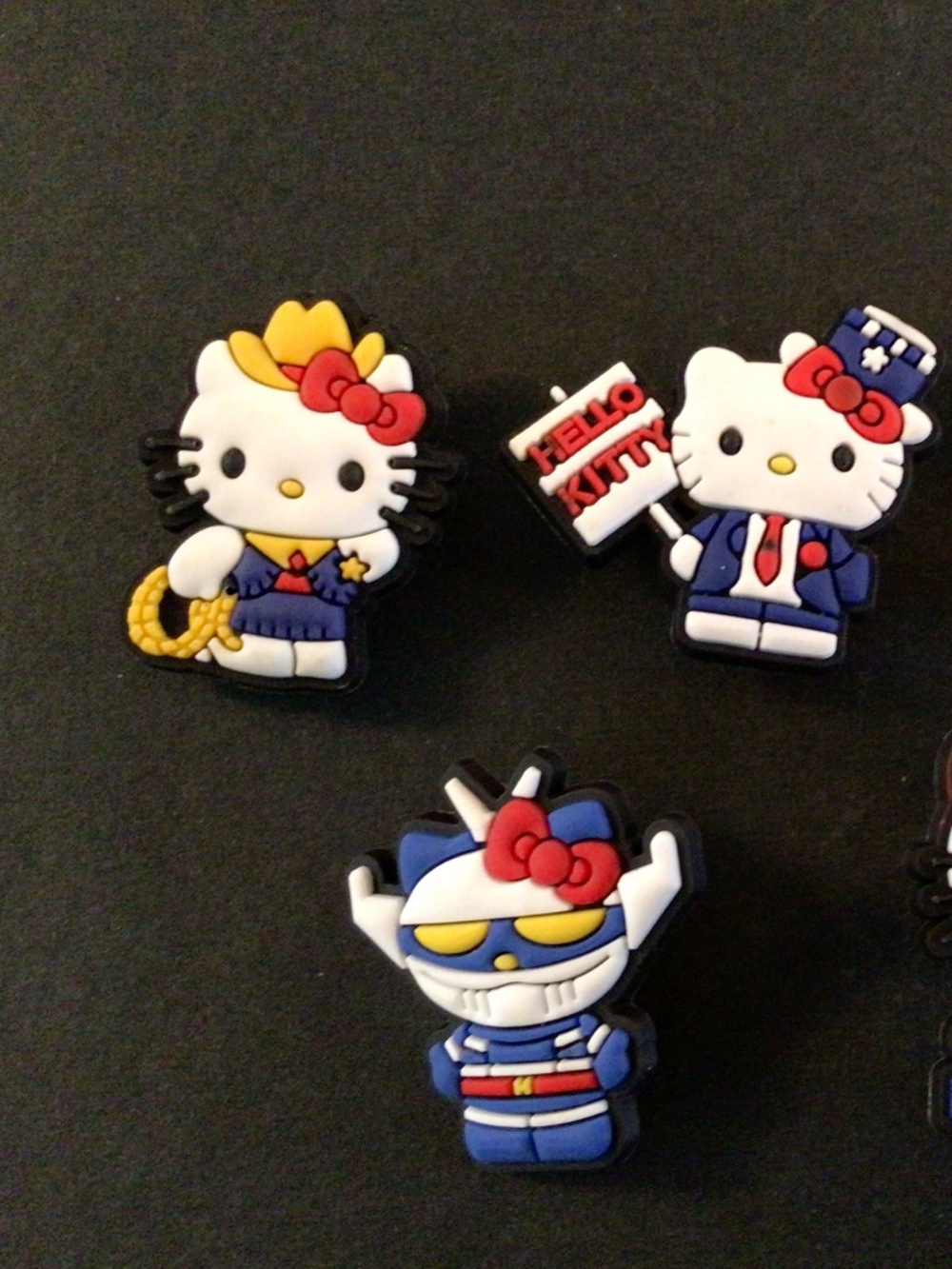 5/$25.00 Adorable whimsical hello kitty shoe charms in a lot of 5